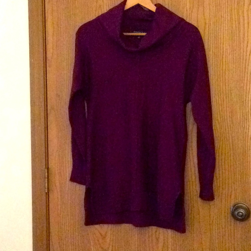 Premise Long Sweater Burgundy Sz M Turtle Neck